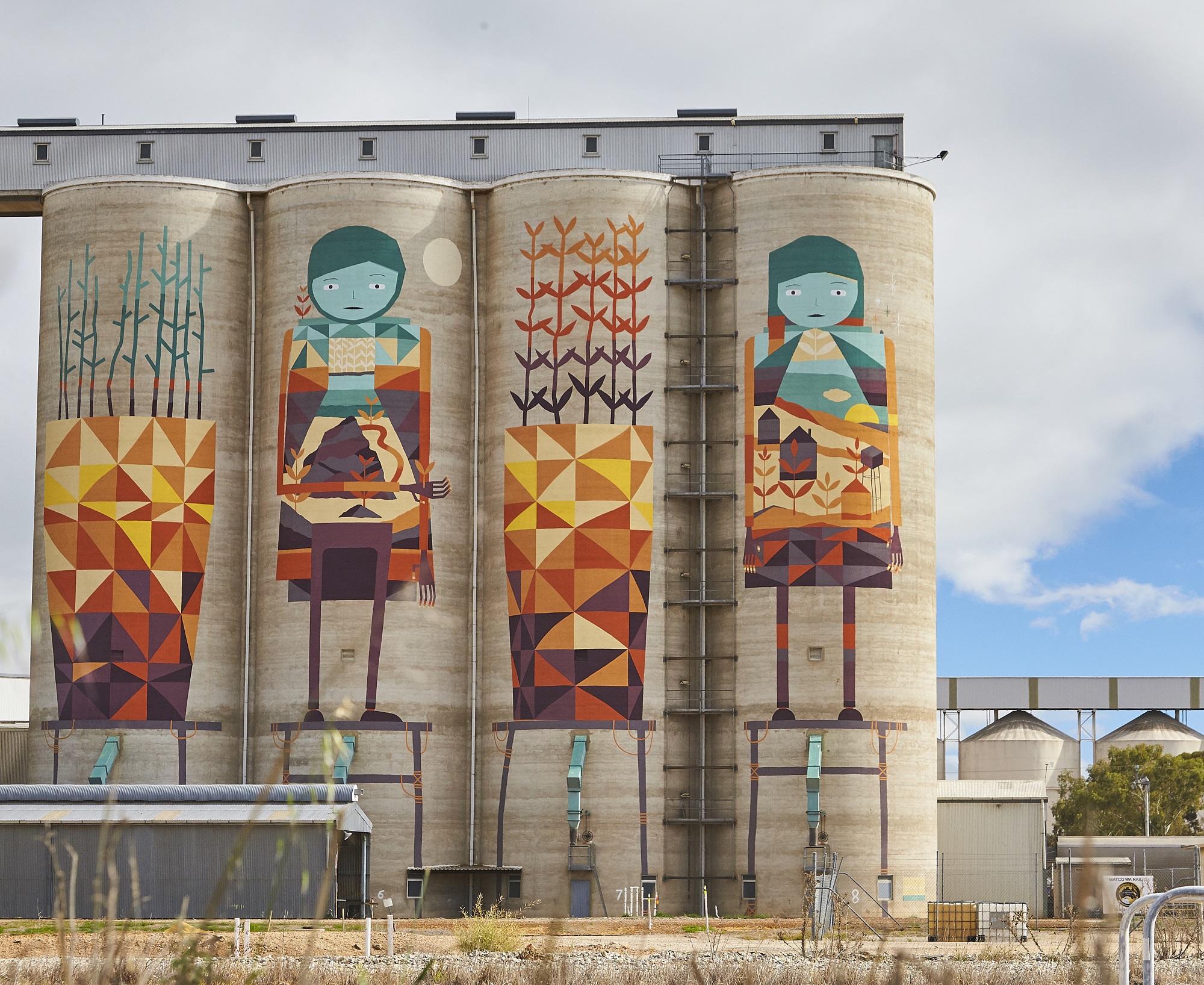 A photo of the silo artwork at the Merredin receival site